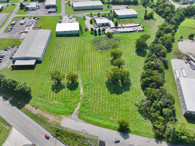 More Photos Of Airport Rd, Gallatin Land For Sale