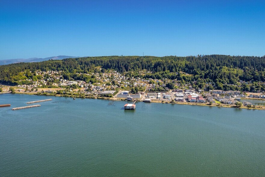 More Photos Of 100 31st St, Astoria Warehouse For Sale