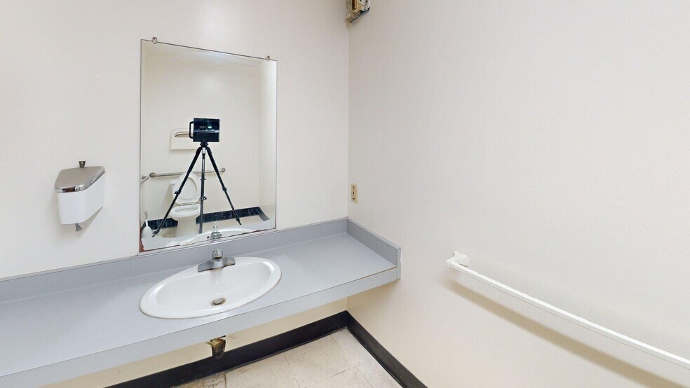 More Photos Of 370 Amapola Ave, Torrance Unknown For Lease