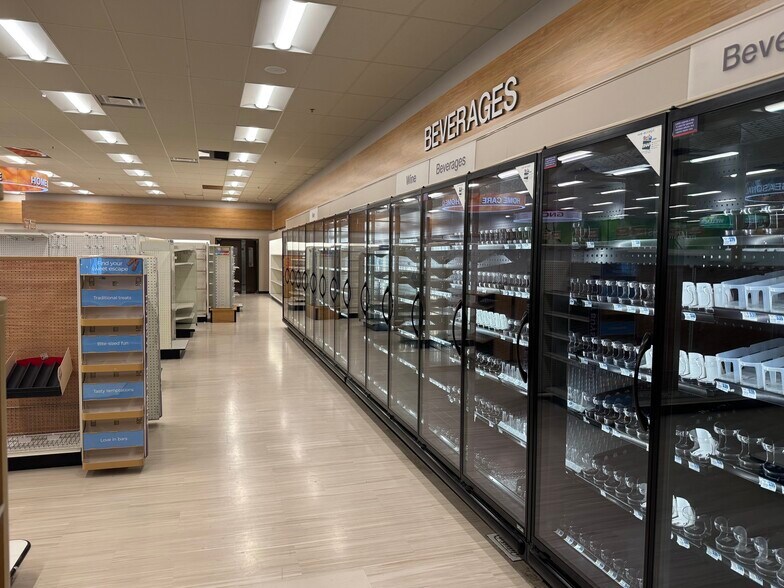 More Photos Of 2107 Blaine St, Caldwell General Retail For Sale