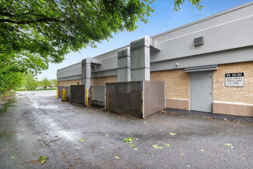 More Photos Of 1781 Stefko Blvd, Bethlehem Freestanding For Lease