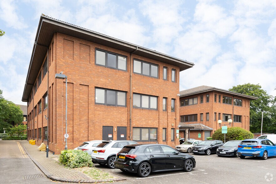 More Photos Of 3 The Drive, Great Warley Coworking Space