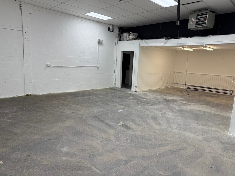 More Photos Of 273 Lenox St, Norwood Warehouse For Lease