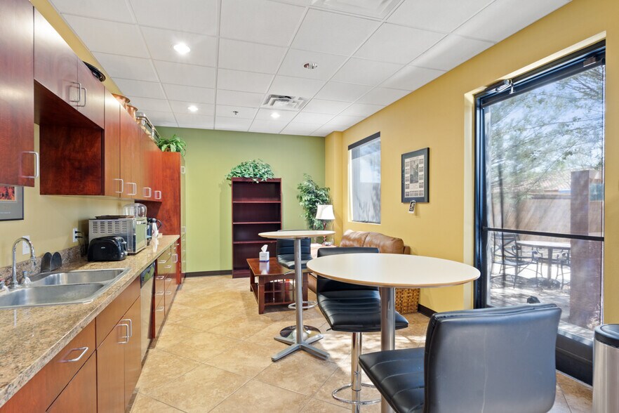 More Photos Of 23131 Lake Pleasant Pky, Peoria Coworking Space