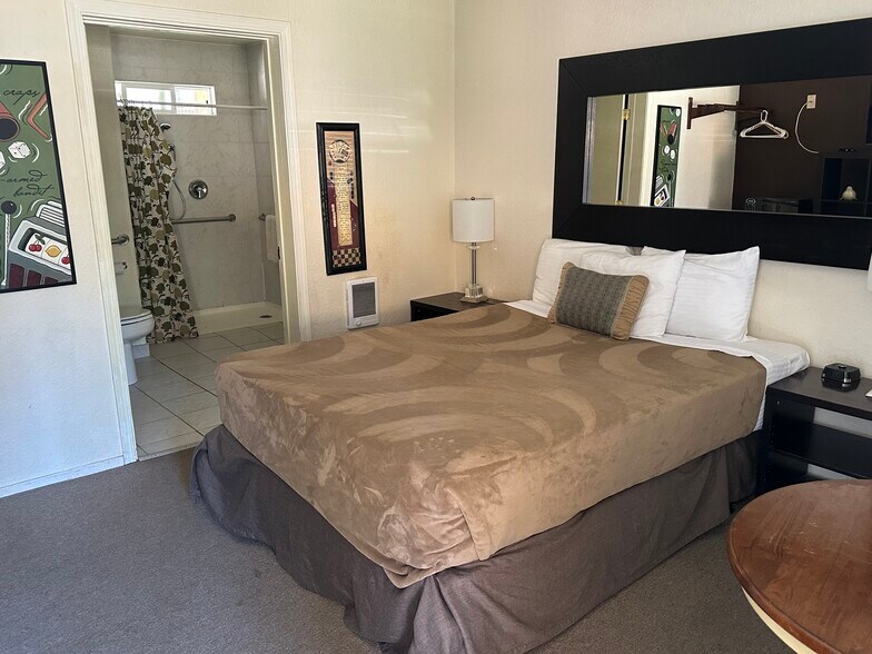 More Photos Of 953 Park Ave, South Lake Tahoe Hotel For Sale