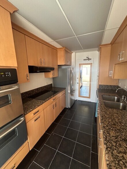 More Photos Of 10701 Wilshire Blvd, Los Angeles Apartments For Sale