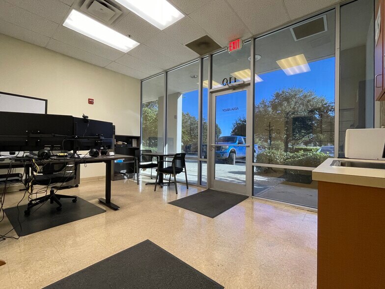 More Photos Of 11600 NW 173rd St, Alachua Warehouse For Lease