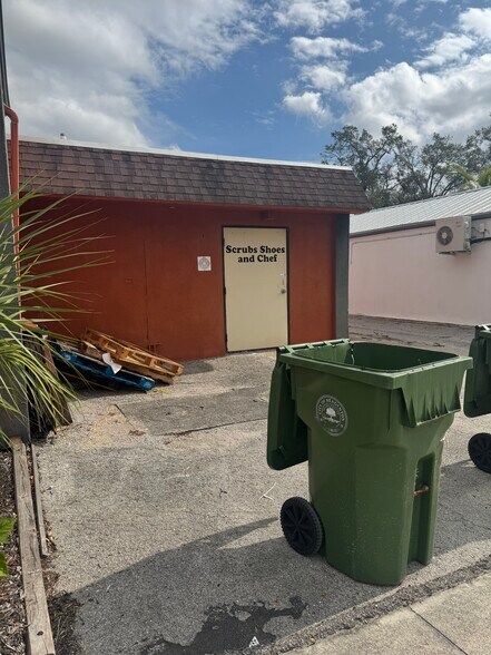 More Photos Of 1002 Manatee Ave, Bradenton Freestanding For Lease