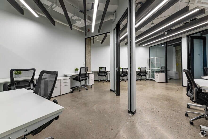 More Photos Of 150 King St W, Toronto Office For Lease