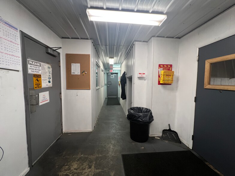 More Photos Of 432 N Royal St, Jackson Warehouse For Lease