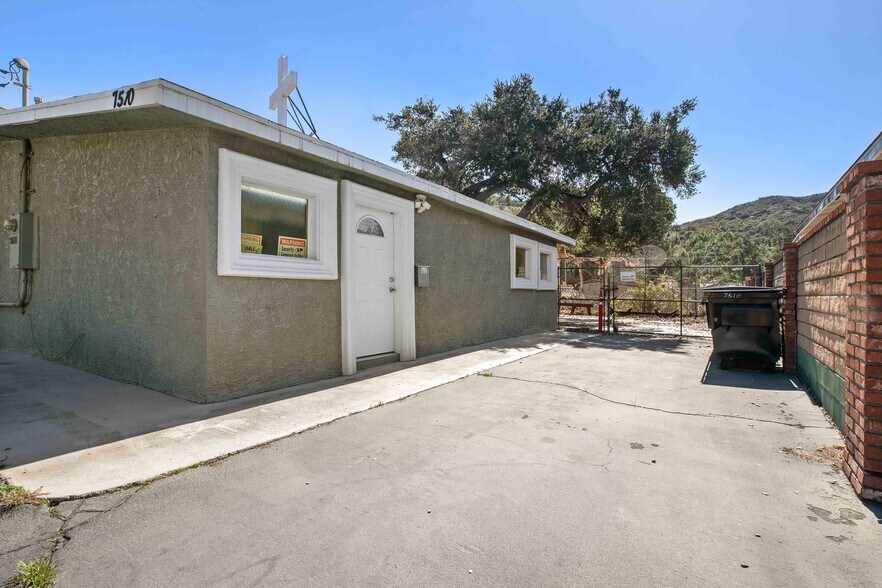 More Photos Of 7510 Valaho Dr, Tujunga Specialty For Sale