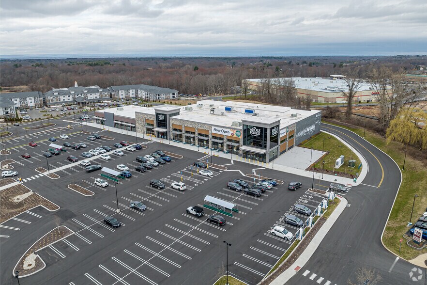 More Photos Of 600 Evergreen Way, South Windsor Unknown For Lease