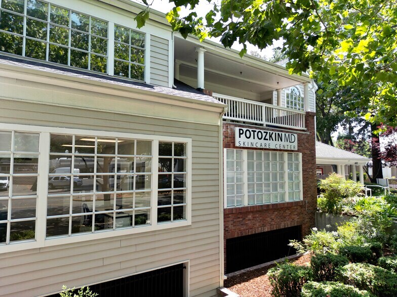 More Photos Of 600 San Ramon Valley Blvd, Danville Medical For Lease