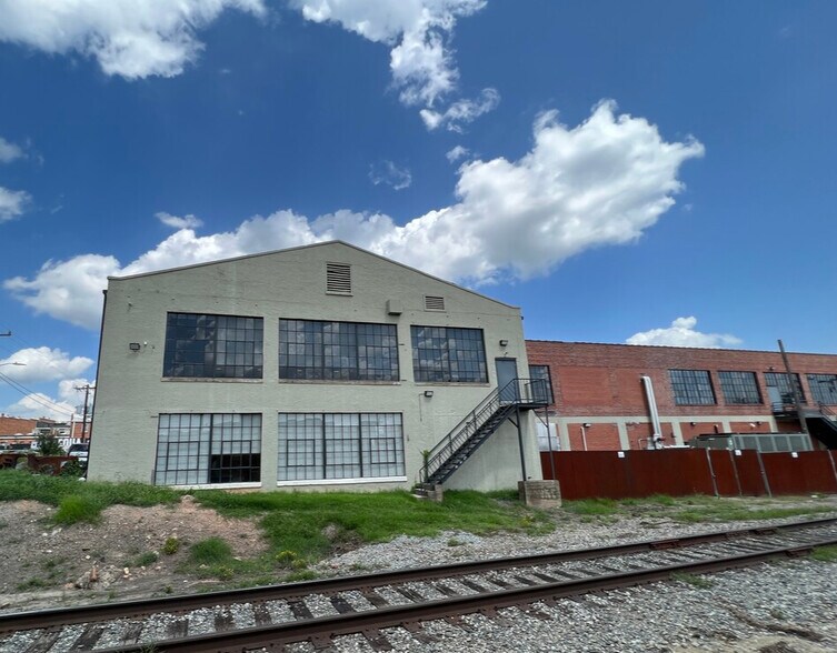 More Photos Of 111 Bain St, Greensboro Office For Sale