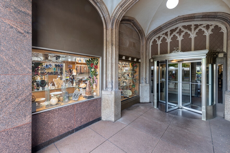 More Photos Of 30 N Michigan Ave, Chicago Office For Lease