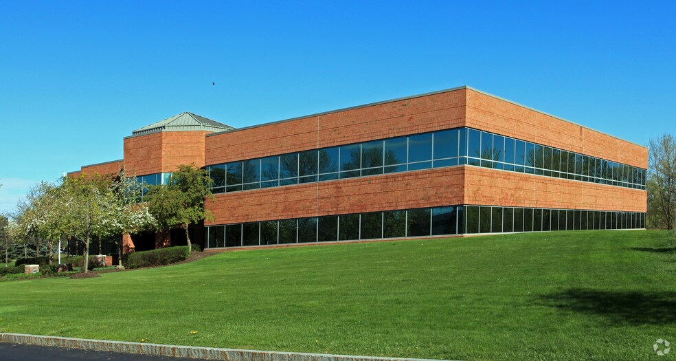 More Photos Of 251 Salina Meadows Pky, Syracuse Office For Sale