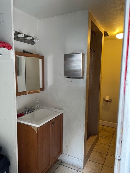 More Photos Of 1672 E 14th St, San Leandro Auto Repair For Sale