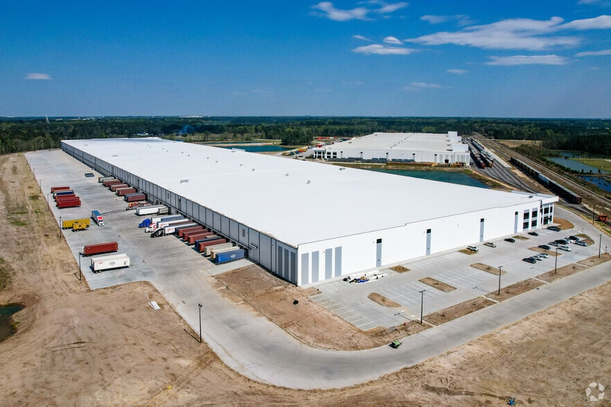 More Photos Of 300 Seabrook Pky, Pooler Warehouse For Lease