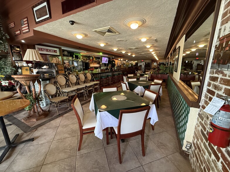 More Photos Of 1902 Harrison St, Hollywood Restaurant For Lease