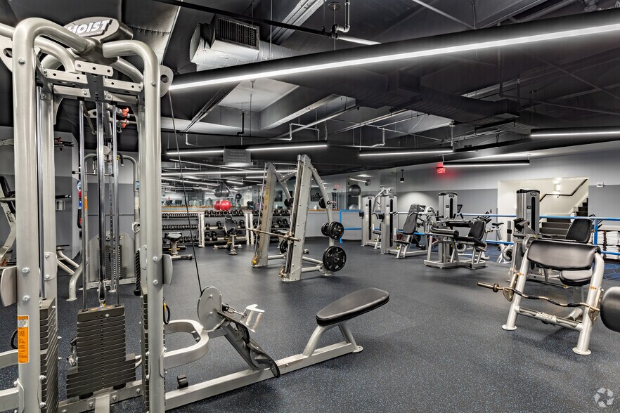 More Photos Of 950 E Paces Ferry Rd NE, Atlanta Office For Lease