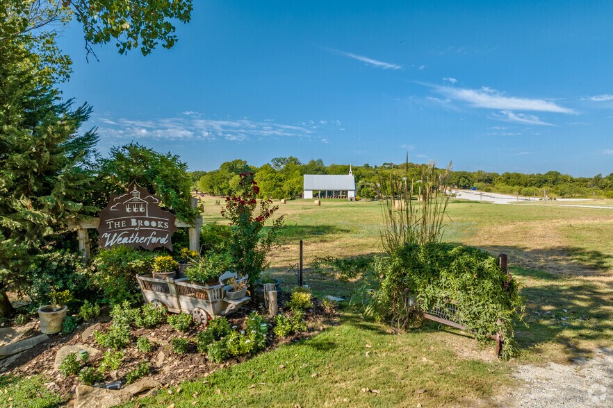 More Photos Of 3002 Azle Hwy, Weatherford Lodge Meeting Hall For Sale