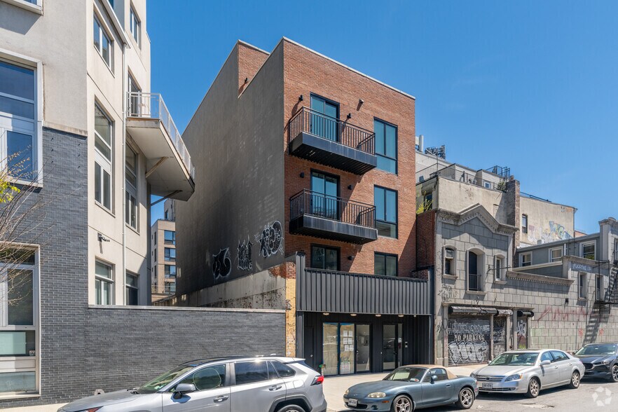 More Photos Of 250 Manhattan Ave, Brooklyn Apartments For Sale