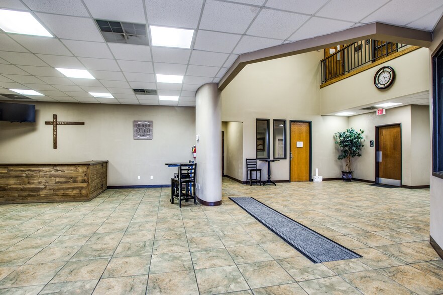 More Photos Of 6600 Paige Rd, The Colony Office For Lease