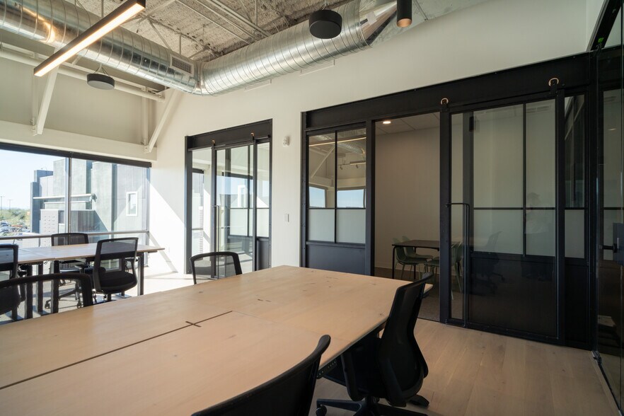 More Photos Of 2162 E Williams Field Rd, Gilbert Coworking Space