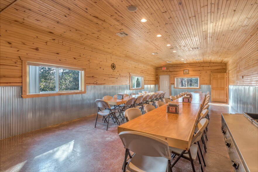 More Photos Of 29301 Hwy 82 Hwy, Park Hill Restaurant For Sale