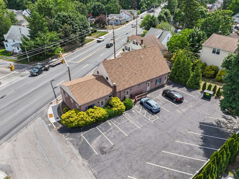 More Photos Of 623 Post Rd, Warwick Office For Sale