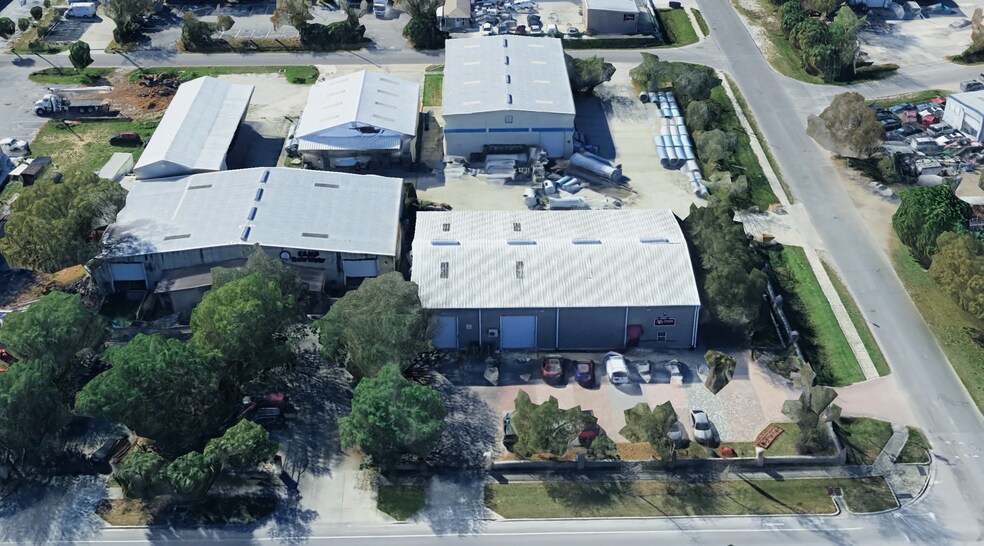 More Photos Of 4006 W Cayuga, Tampa Warehouse For Sale