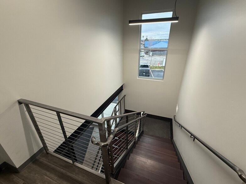 More Photos Of 3801 W Riverbend Ave, Post Falls Office For Lease