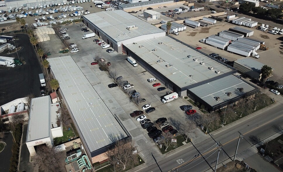 More Photos Of 503-523 W Larch Rd, Tracy Warehouse For Lease