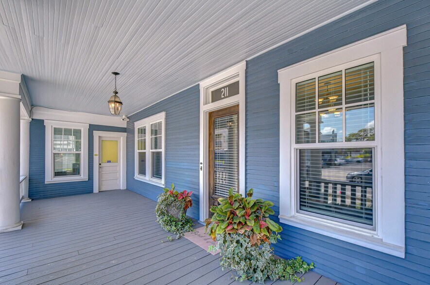 More Photos Of 211 S Boulevard, Tampa Office For Sale