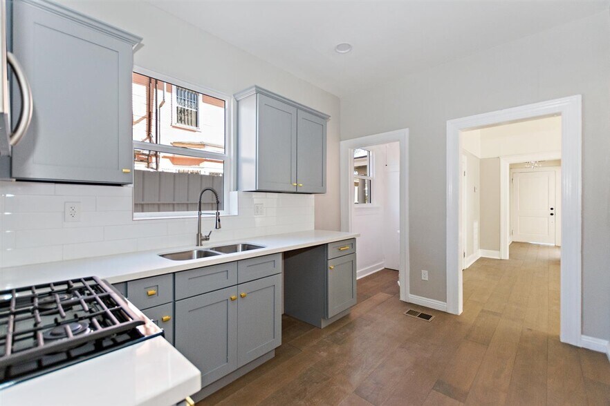 More Photos Of 1703 S Burlington Ave, Los Angeles Apartments For Sale