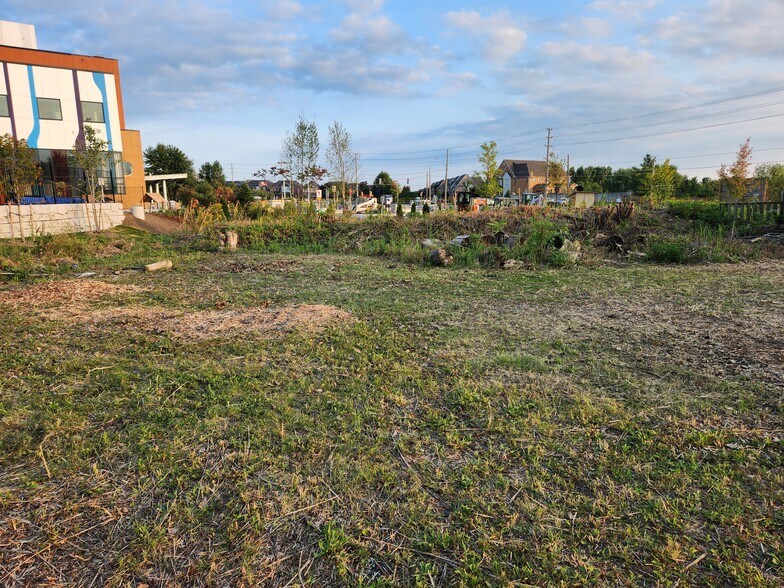 More Photos Of 1465 Harwood Av N, Ajax Land For Lease