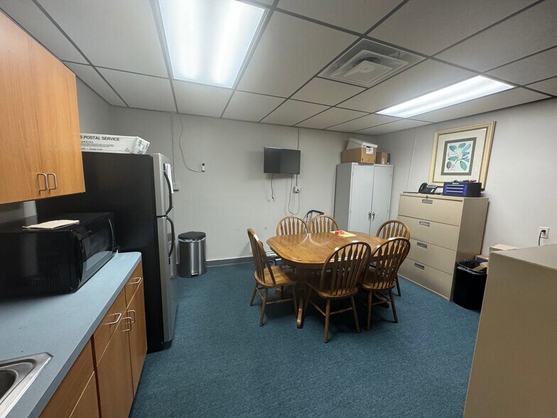 More Photos Of 4228 Blanding Blvd, Jacksonville Storefront Retail Office For Sale