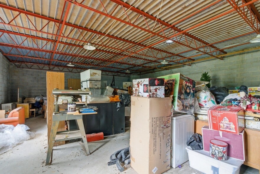 More Photos Of 10901 Jacksboro Hwy, Fort Worth Warehouse For Sale