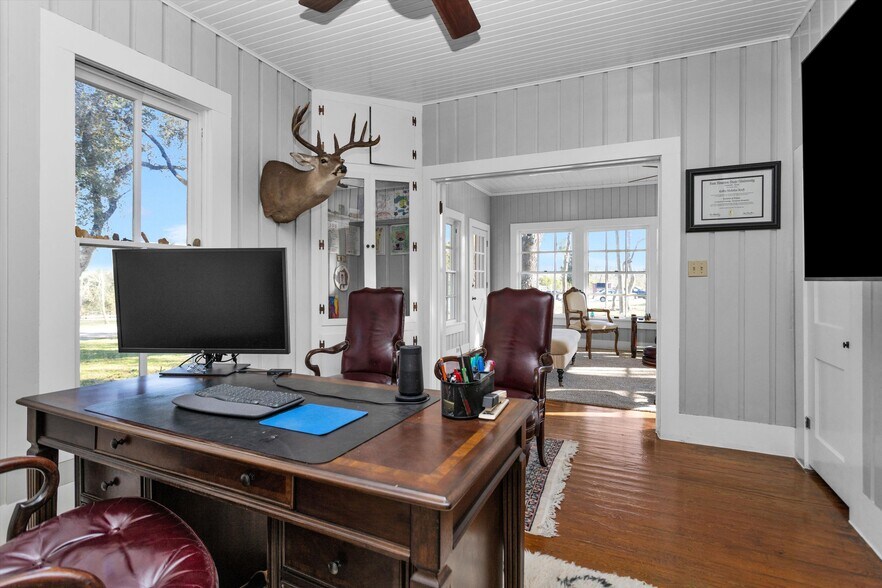 More Photos Of 13801 Liberty St, Montgomery Office Residential For Sale