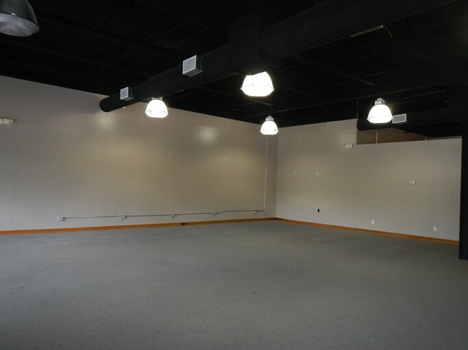 More Photos Of 33-49 Briggs Dr, Ontario General Retail For Lease