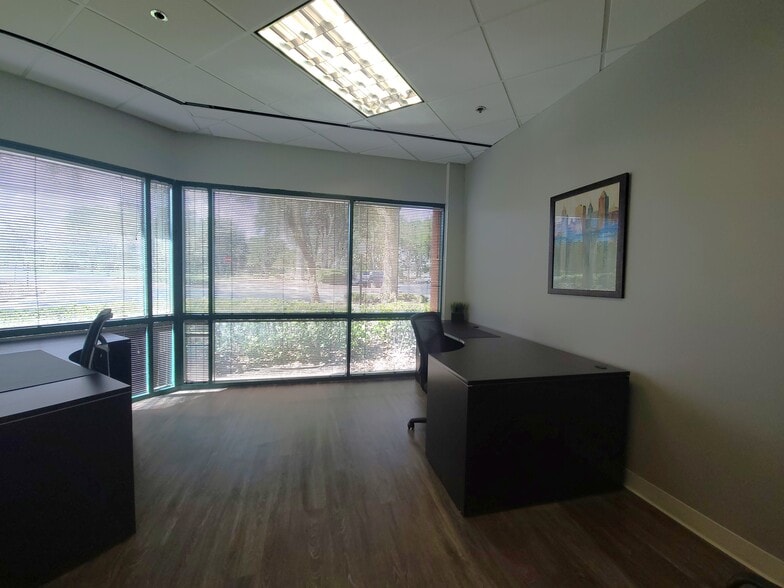 More Photos Of 250 International Pky, Lake Mary Office For Lease