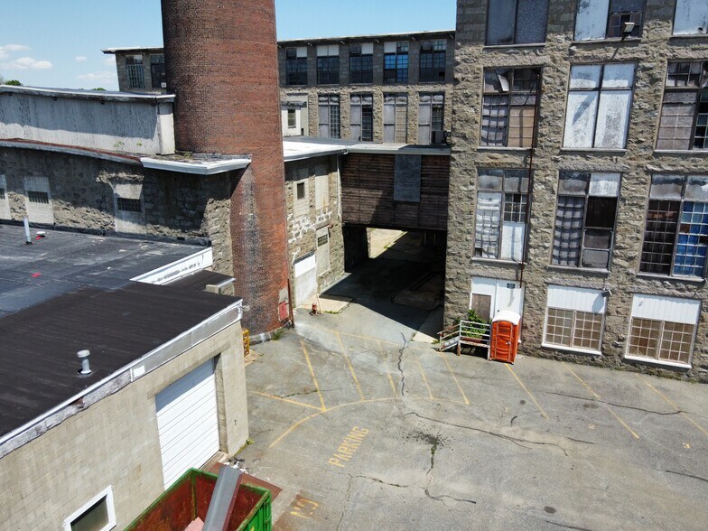 More Photos Of 109 Howe St, Fall River Warehouse For Lease