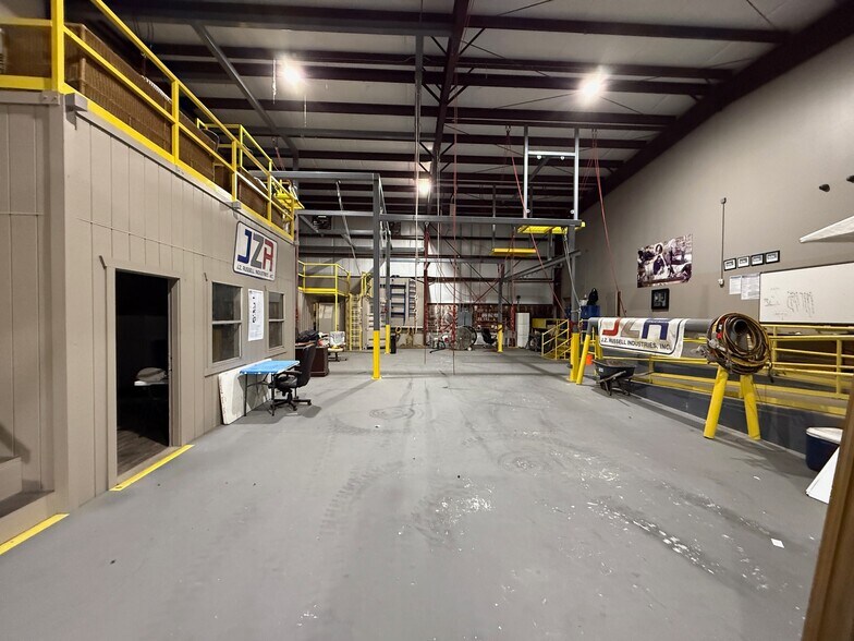 More Photos Of 925 Jade Ave, Port Arthur Industrial For Sale