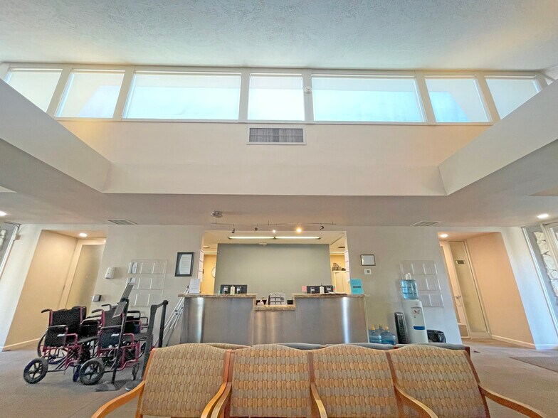 More Photos Of 1405 Montgomery Dr, Santa Rosa Medical For Sale