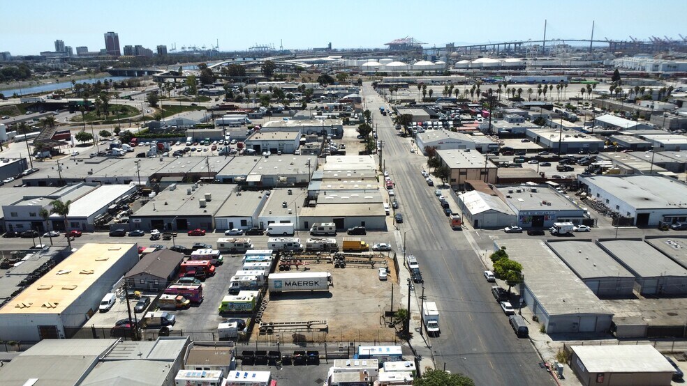 More Photos Of 1370 16th st, Long Beach Land For Lease