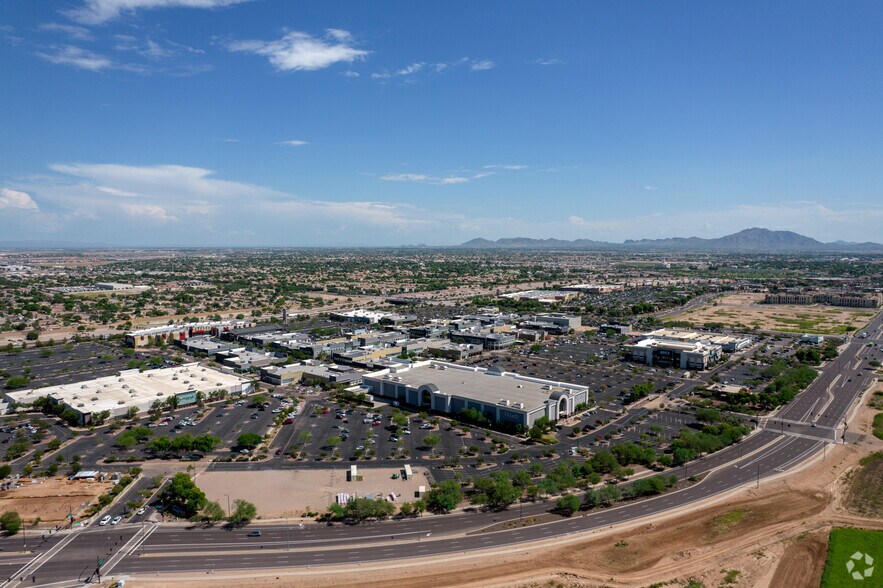 More Photos Of 2156 E Williams Field Rd, Gilbert Storefront Retail Office For Lease