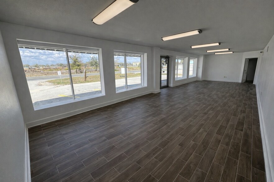 More Photos Of 2621 Skyview Dr, Lakeland Industrial For Lease