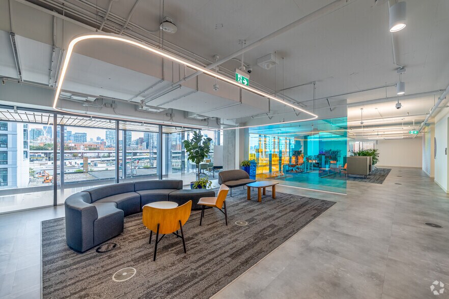 More Photos Of 155 Queens Quay E, Toronto Coworking Space