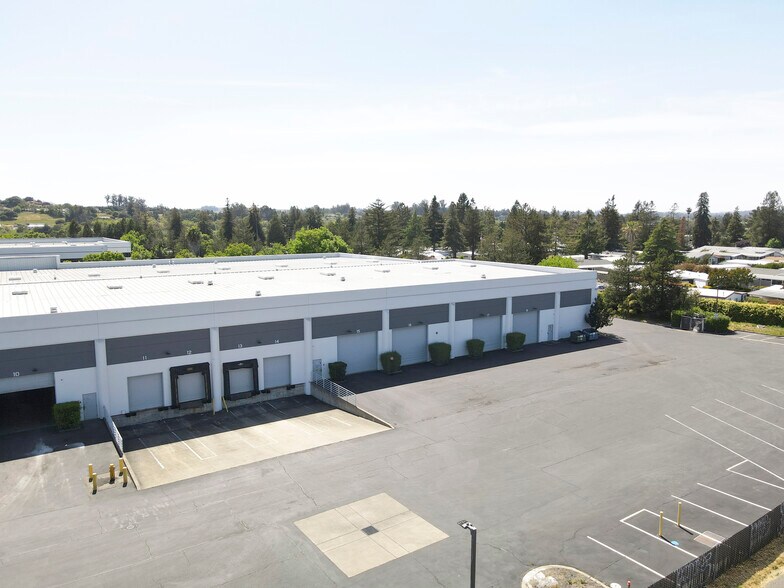 More Photos Of 775 Southpoint Blvd, Petaluma Warehouse For Lease