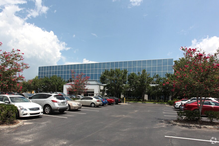 More Photos Of 29399 US Highway 19 N, Clearwater Office For Lease